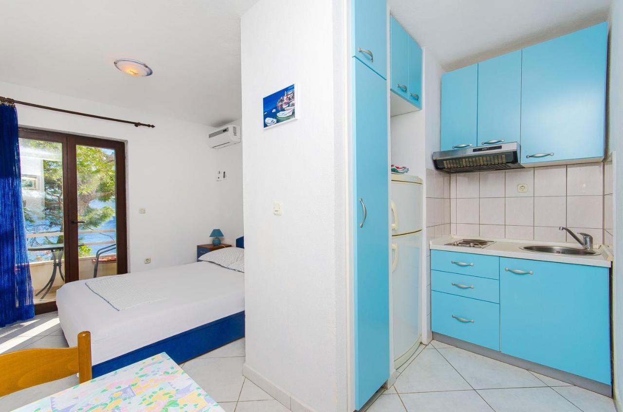 Studio Pisak 2802B ภายนอก รูปภาพ